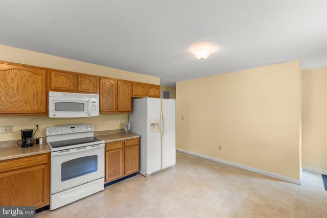 204 COCHISE TRL, Winchester, VA 22602
