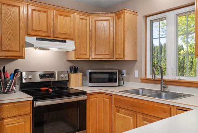 556 Ronald Lee Circle, Rio, WI 53960