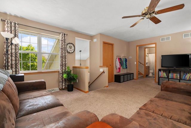556 Ronald Lee Circle, Rio, WI 53960
