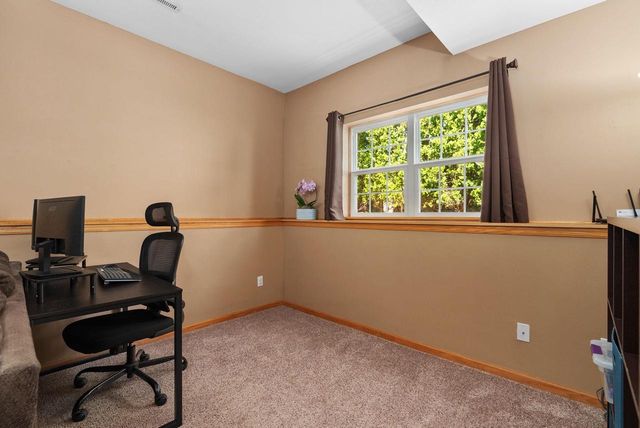 556 Ronald Lee Circle, Rio, WI 53960