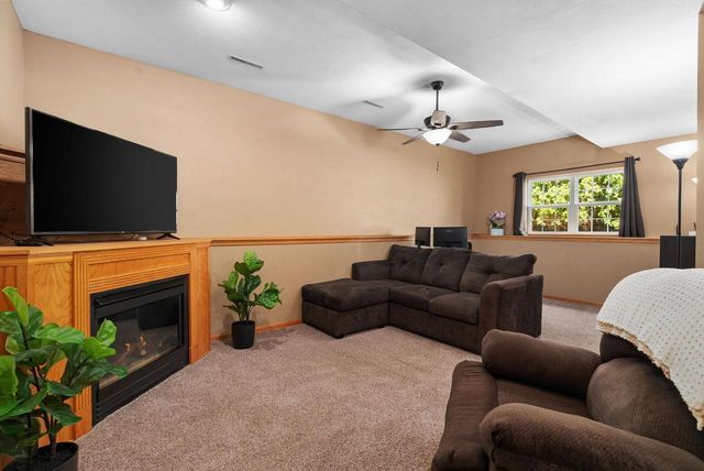 556 Ronald Lee Circle, Rio, WI 53960