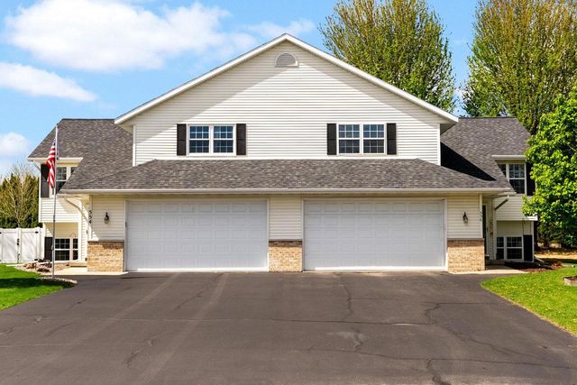 556 Ronald Lee Circle, Rio, WI 53960
