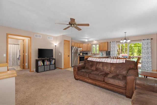 556 Ronald Lee Circle, Rio, WI 53960