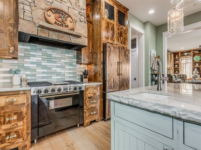 76 Ridgeline Road, Carlton Landing, OK 74432