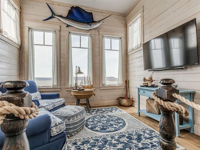 76 Ridgeline Road, Carlton Landing, OK 74432