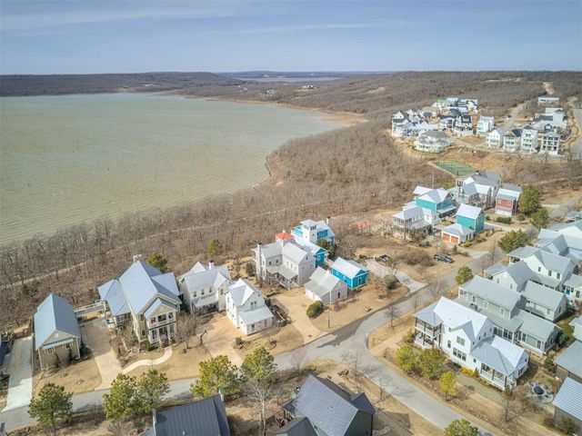 76 Ridgeline Road, Carlton Landing, OK 74432