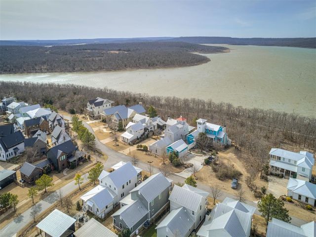 76 Ridgeline Road, Carlton Landing, OK 74432