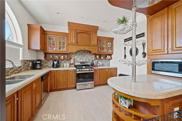 1755 Heywood 201, Simi Valley, CA 93065