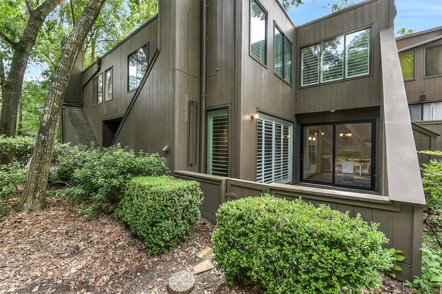 169 Litchfield Lane, Houston, TX 77024