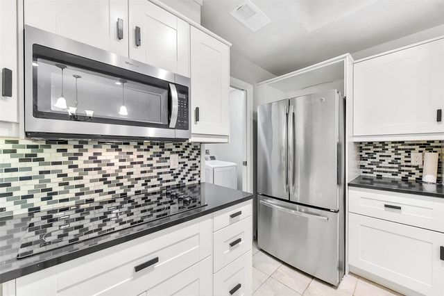 169 Litchfield Lane, Houston, TX 77024