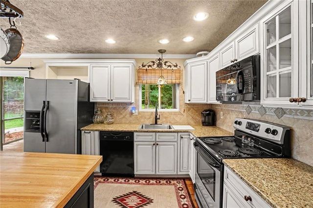 173 S Forty Pass W, Hiram, GA 30141