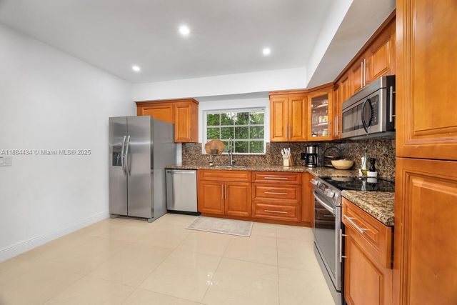 6815 Gratian St, Coral Gables, FL 33146
