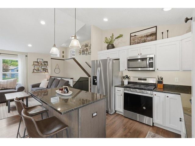 1121 Eulaine Circle, Hammond, WI 54015