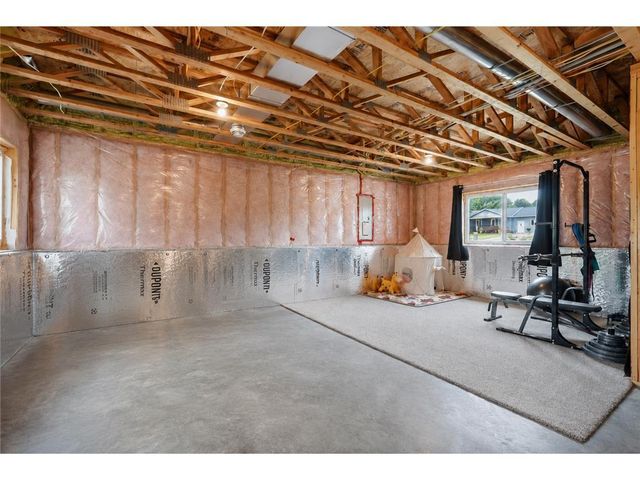 1121 Eulaine Circle, Hammond, WI 54015