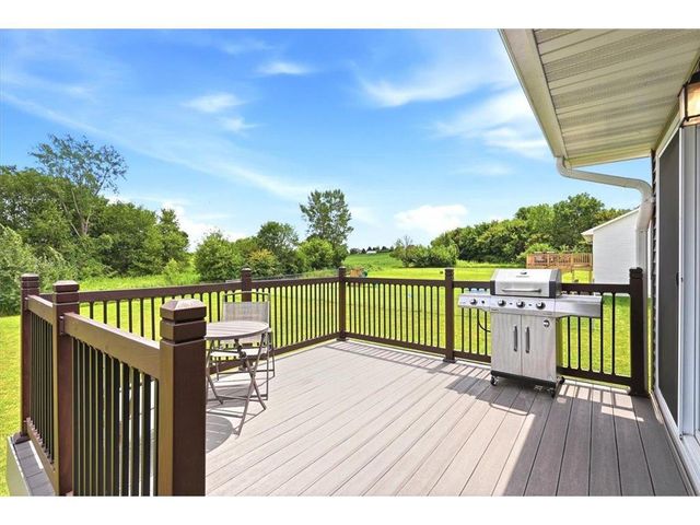 1121 Eulaine Circle, Hammond, WI 54015