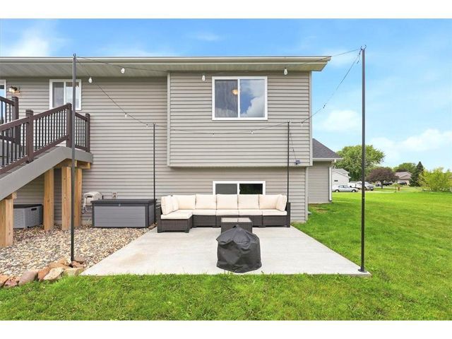 1121 Eulaine Circle, Hammond, WI 54015