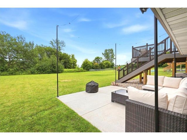 1121 Eulaine Circle, Hammond, WI 54015