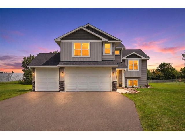 1121 Eulaine Circle, Hammond, WI 54015