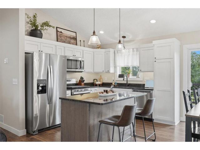 1121 Eulaine Circle, Hammond, WI 54015
