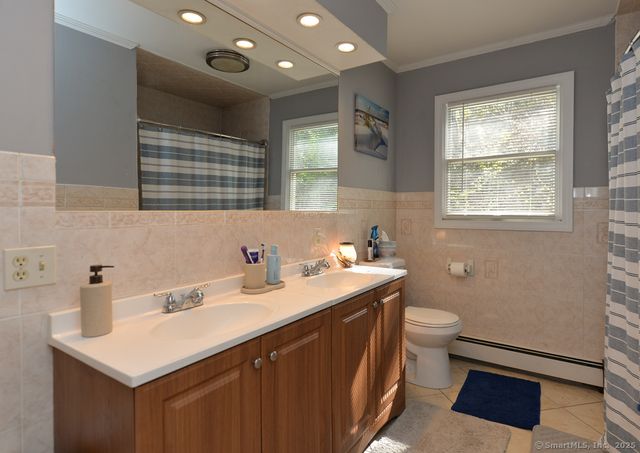69 Morris Street, Naugatuck, CT 06770