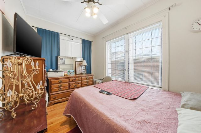 8019 S Rhodes Avenue, Chicago, IL 60619