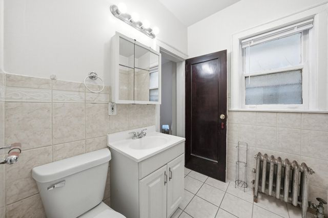 8019 S Rhodes Avenue, Chicago, IL 60619