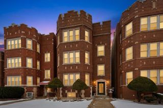 8019 S Rhodes Avenue, Chicago, IL 60619