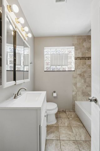 6443 W 26th Street, Berwyn, IL 60402