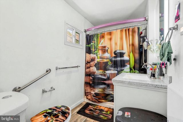 4218 WELSH RD, Philadelphia, PA 19136