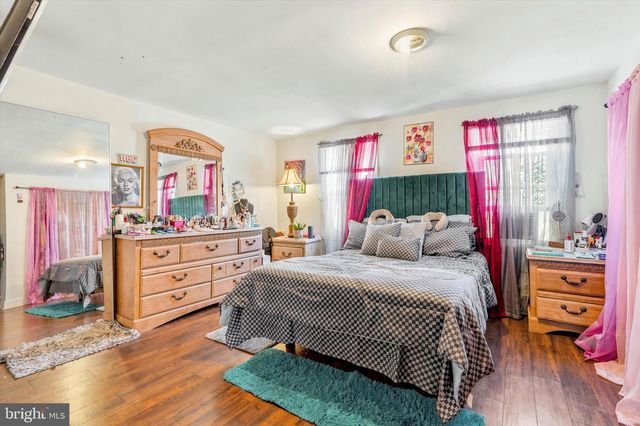 4218 WELSH RD, Philadelphia, PA 19136