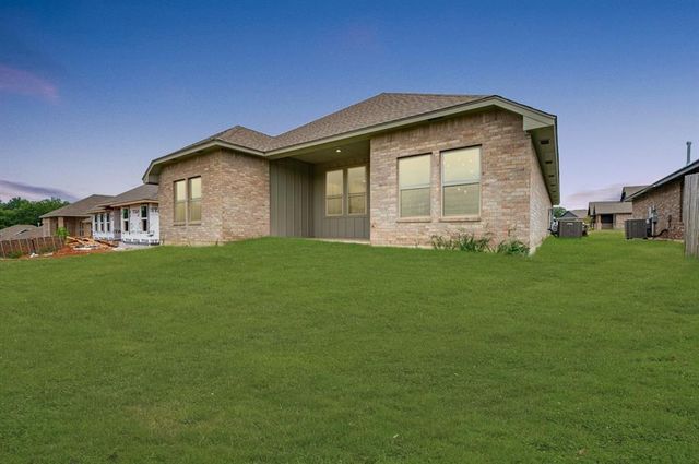 1106 Azalea Farms Road, Noble, OK 73068