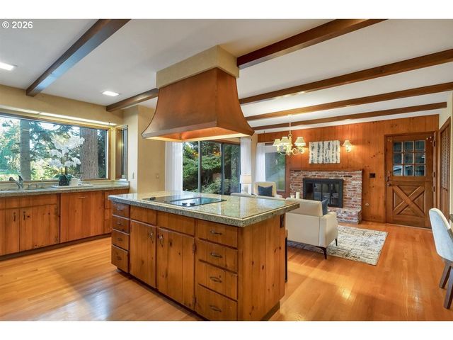 6590 Sw MONTGOMERY Way, Wilsonville, OR 97070