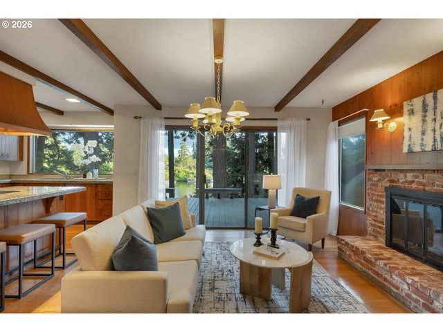 6590 Sw MONTGOMERY Way, Wilsonville, OR 97070