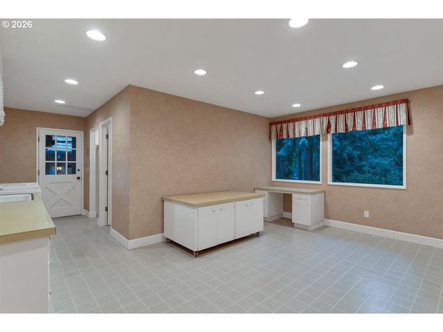6590 Sw MONTGOMERY Way, Wilsonville, OR 97070
