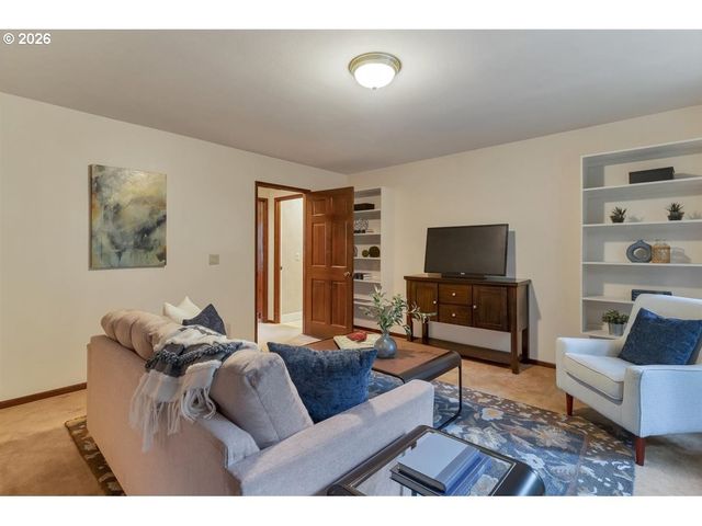 6590 Sw MONTGOMERY Way, Wilsonville, OR 97070