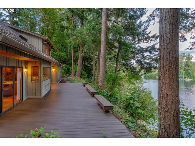 6590 Sw MONTGOMERY Way, Wilsonville, OR 97070