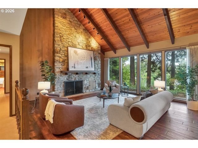 6590 Sw MONTGOMERY Way, Wilsonville, OR 97070