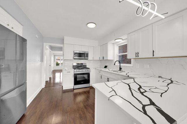 7245 S Washtenaw Avenue, Chicago, IL 60629