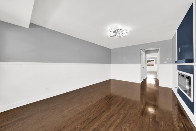 7245 S Washtenaw Avenue, Chicago, IL 60629