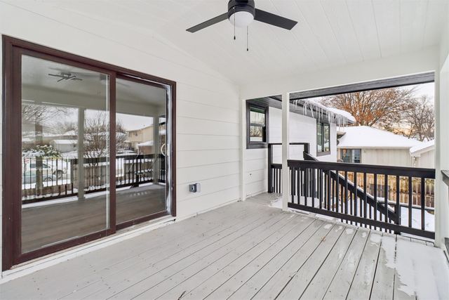 404 22nd Avenue SW, Altoona, IA 50009