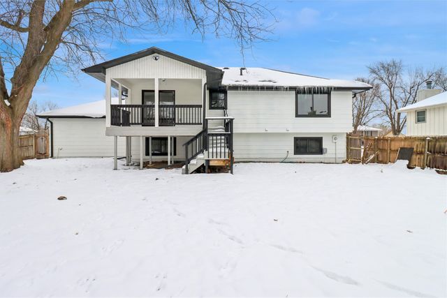 404 22nd Avenue SW, Altoona, IA 50009