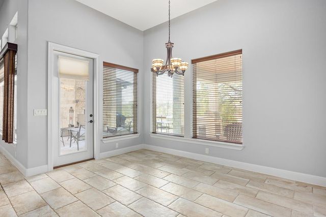 1009 Club House Rd, Kerrville, TX 78028