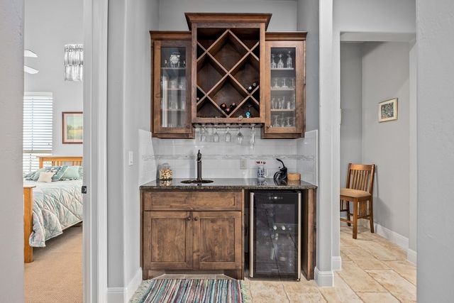 1009 Club House Rd, Kerrville, TX 78028