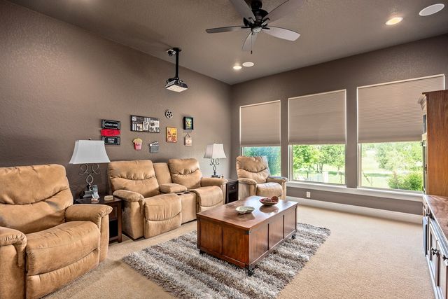 1009 Club House Rd, Kerrville, TX 78028