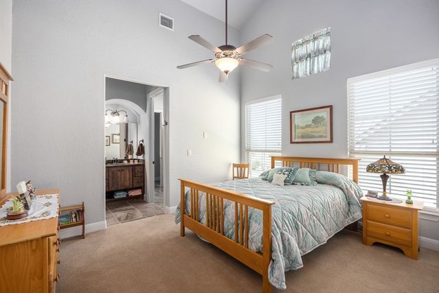 1009 Club House Rd, Kerrville, TX 78028