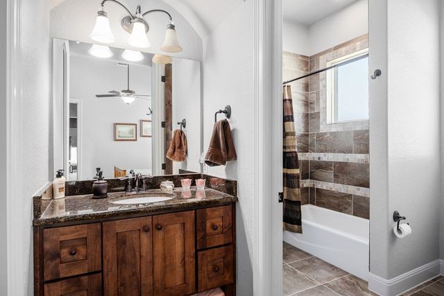 1009 Club House Rd, Kerrville, TX 78028