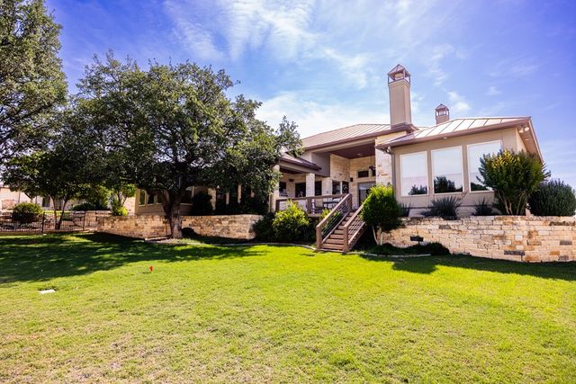 1009 Club House Rd, Kerrville, TX 78028