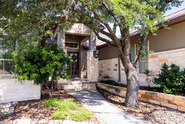 1009 Club House Rd, Kerrville, TX 78028
