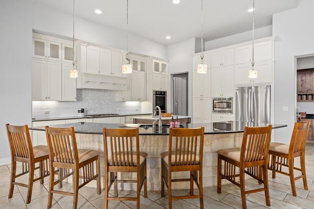 1009 Club House Rd, Kerrville, TX 78028