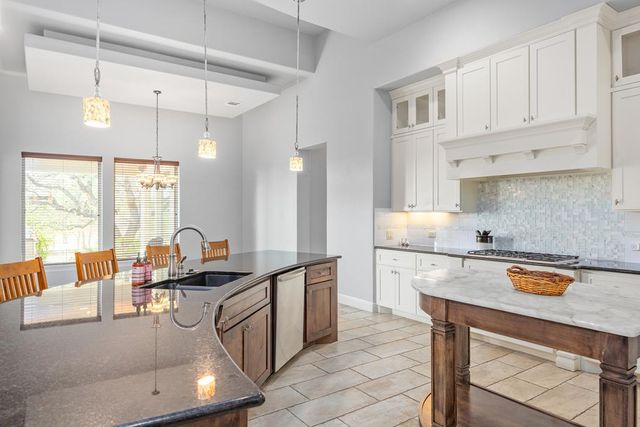 1009 Club House Rd, Kerrville, TX 78028